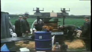 A Countrymans cydermaking 1970s.wmv