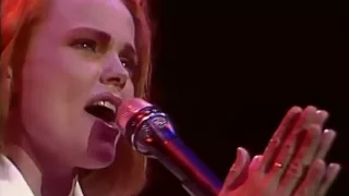 Belinda Carlisle - (We Want) The Same Thing (Runaway Horses Tour '90)