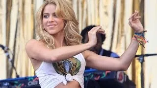 Shakira - Hips Don't Lie (Live Glastonbury Festival 2010 )