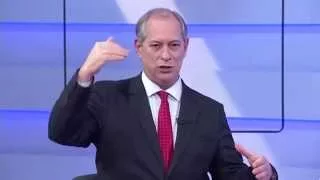 Ciro Gomes avalia a política econômica brasileira no Espaço Público