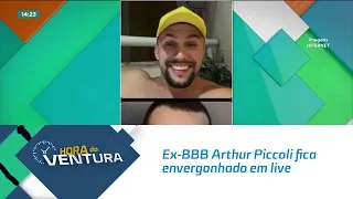 Ex-BBB Arthur Piccoli fica envergonhado em live após aparição surpresa de Carla Diaz