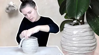 How to make a Coil Pot for Beginners // Handbuilding pottery