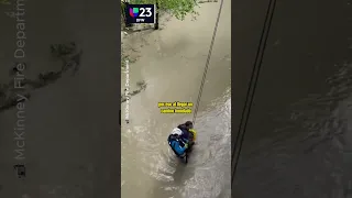 Alertan por #inundaciones policía asiste a personas atrapadas en corrientes de agua #Climaextremo