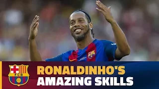 Ronaldinho's stunning display for Barça Legends against Manchester United