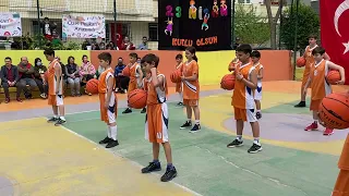 PELİKAN KOLEJİ'NİN 23 NİSAN KÜTLAMA ŞÖLENİ-ORTAOKUL BASKETBOL GÖSTERİSİ