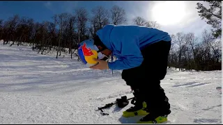 PRO SNOWBOARDER TRIES SKIING lol...