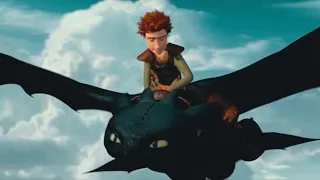 Беззубик заного учиться летать. Как приручить дракона (2010) год.