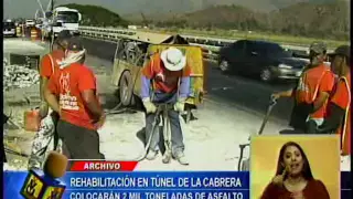 Gobernación de Aragua realiza labores de bacheo en el túnel La Cabrera, en la ARC