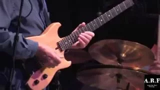 "Allan Holdsworth plays Guthrie Govan !!!" - AMAZING RARE FOOTAGE !!!-