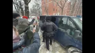 Юлію Навальну знову затримали силовики