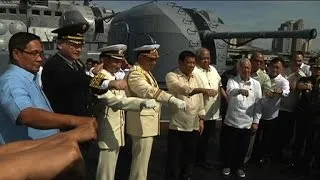 Russian Marines in Philippine charm offensive