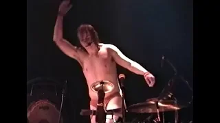 MELVINS - Live @ Showbox, Seattle, 05/12/2001 (Full concert)