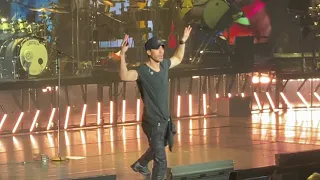 Enrique Iglesias Bailando