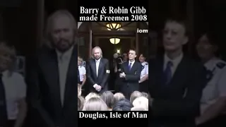 Barry & Robin Gibb sung to by Children’s Choir 2008