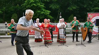 "Воронежская разнесуха" исполняет народный ансамбль "Сельские гармонисты"