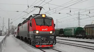 ЭП 20-029 с поездом №21и снопом искр.