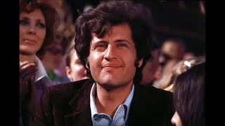 Joe Dassin  --  S'aimer sous la pluie