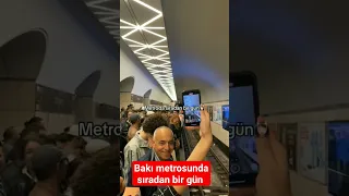 Bakı metrosunda sıradan bir gün