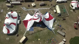 Chapiteau con piramide Cirque Arlette Gruss - drone