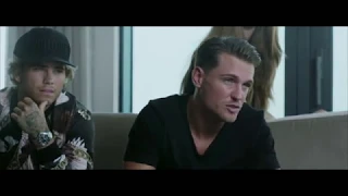 Tom zanetti in Dead Ringer film