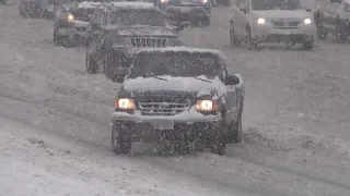 Trucks, cars "drift" while others struggle down Interstate 55 during St. Louis snowstorm - 12/16/19