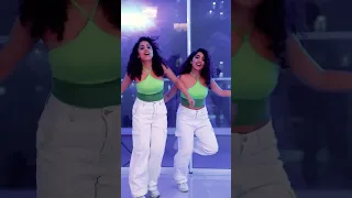 Dance On Akhiyaan Gulaab 🙈❤️#twins #chinkiminkicomedy #dance #akhiyaangulaab