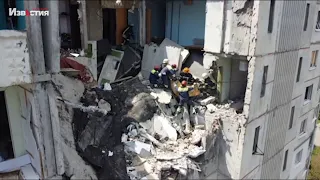 Спасатели ГСЧС в Харькове продолжают извлекать из завалов погибших, в результате обстрелов рф