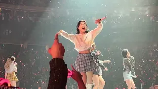 [4K]TWICE(트와이스) YES or YES | 4th WORLD TOUR III | New York | Day 1[FANCAM] 220226