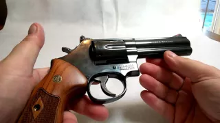 Smith & Wesson 586 357 Magnum Revolver