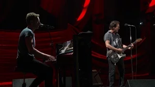 Eddie Vedder w/ Chris Martin 2016 Global Citizen Festival