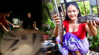 Village Girl Catch Fish By Bare Hand| Catch Clean And Cook Fish So Simple