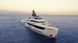 The 47m motor yacht La Vie is on stage!