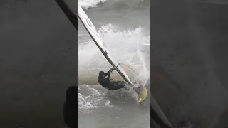 December Windsurfing with Friends Down the line side off shore winds in Middels #windsurfing