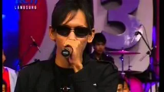 Dadali "Disaat Aku Mencintaimu",Live Performed at Dahsyat (13/05)(Courtesy RCTI)