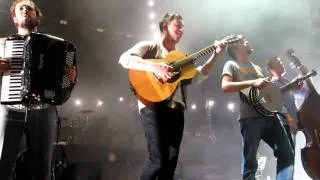 Mumford & Sons - Sister live and unplugged Hammersmith Apollo