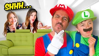 Super Mario Bros Hide and Seek: Princess Peach vs Mario Bros.