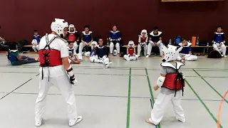 Taekwondo: Klein gegen Groß