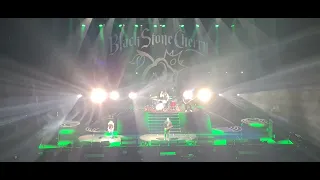 Black Stone Cherry - Out Of Pocket (Live Leeds Arena 2023)