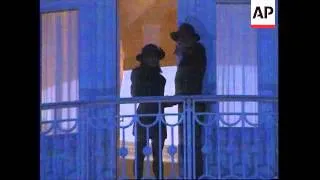 France - Michael Jackson And Wife In Eurodisney