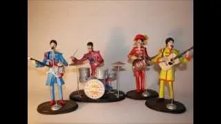 Beatles room collection photo's dolls, figures & bit more (part 1).wmv