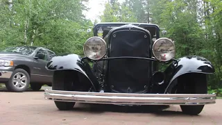 32 Ford Sedan