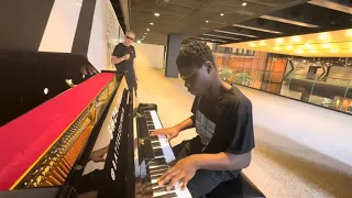 Teenage Boy Blasts Out Chopin's Ballade Like A Boss