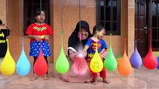 surprise LOLLIPOP LITTLE PONY & KINDER JOY EGGS In Water Balloons, Finger Family Song