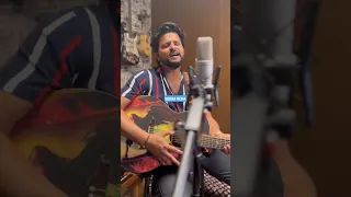 Suresh Raina singing this lovely song | Viral Video