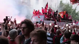 Scudetto Milan 2022 - La festa dei tifosi e la parata con il pullman scoperto