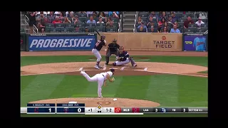 Bobby Bradley hits a 2 run hr to extend the Indians lead to 3-0