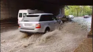 Ливень в Кишиневе 30 августа 2022, затопило автомобили на дорогах, Albisoara, Chisinau
