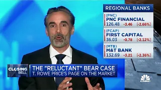 T. Rowe's Sebastien Page is still bearish on the market, says there's too much fragility