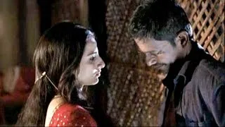 Vidya Balan romantic scene with her husband - Ishqiya Deleted Scene