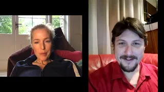 X-Files Gillian Anderson has a British and American Accent